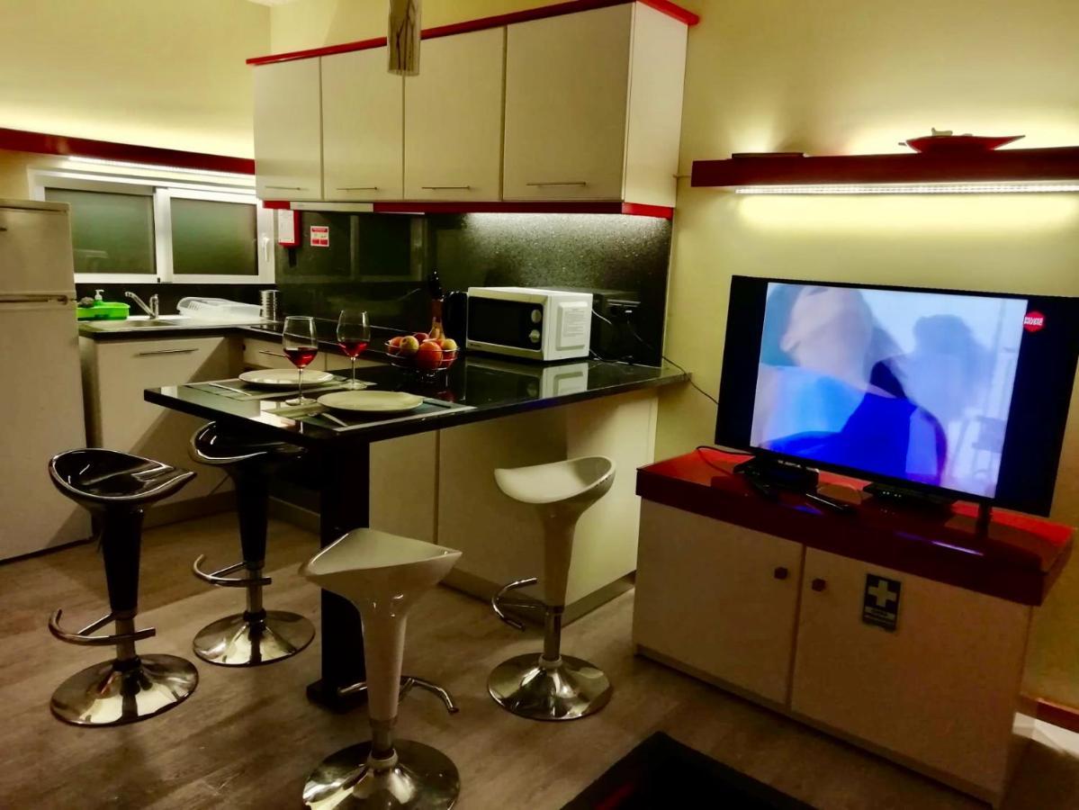 Casa Da Relva Com Piscina Aquecida Interna Appartement Arco da Calheta  Buitenkant foto